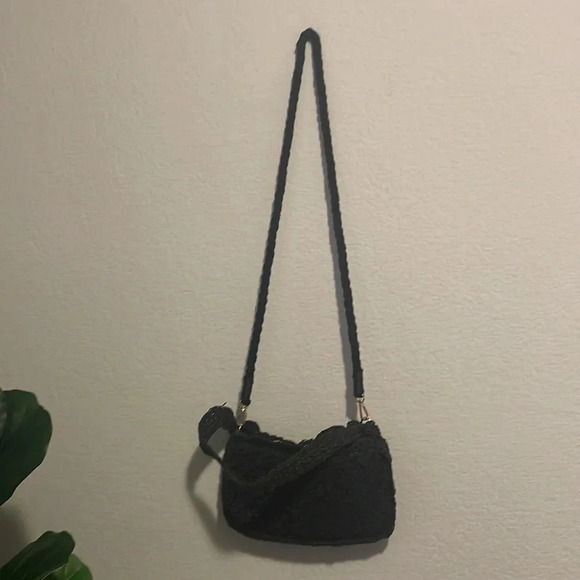 American Eagle Outfitters Handbags - American Eagle woven bag 6.5 x 10.5 inches